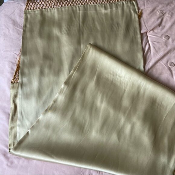 Gold Fringe Trim Wrap Luxurious Accessory - Picture 6 of 6